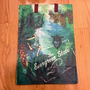 Trader Joe’s Plastic Reusable Shopping Tote Bag 6 Gallon Washington Evergreens
